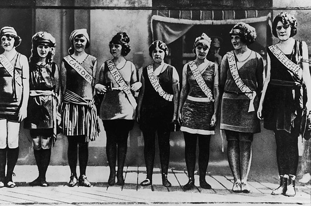 Miss-America-pageant-held-in-1921.jpg