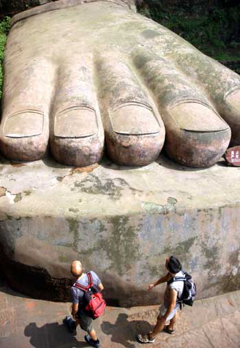 Top Five Giant Foot Statues - E-Verse RadioE-Verse Radio